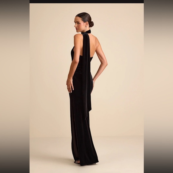 Lulu's Black Velvet One-Shoulder Dress - Picture 3 of 7
